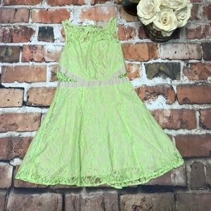 Gorgeous LOLA Bright Kelly Green Lace Dress